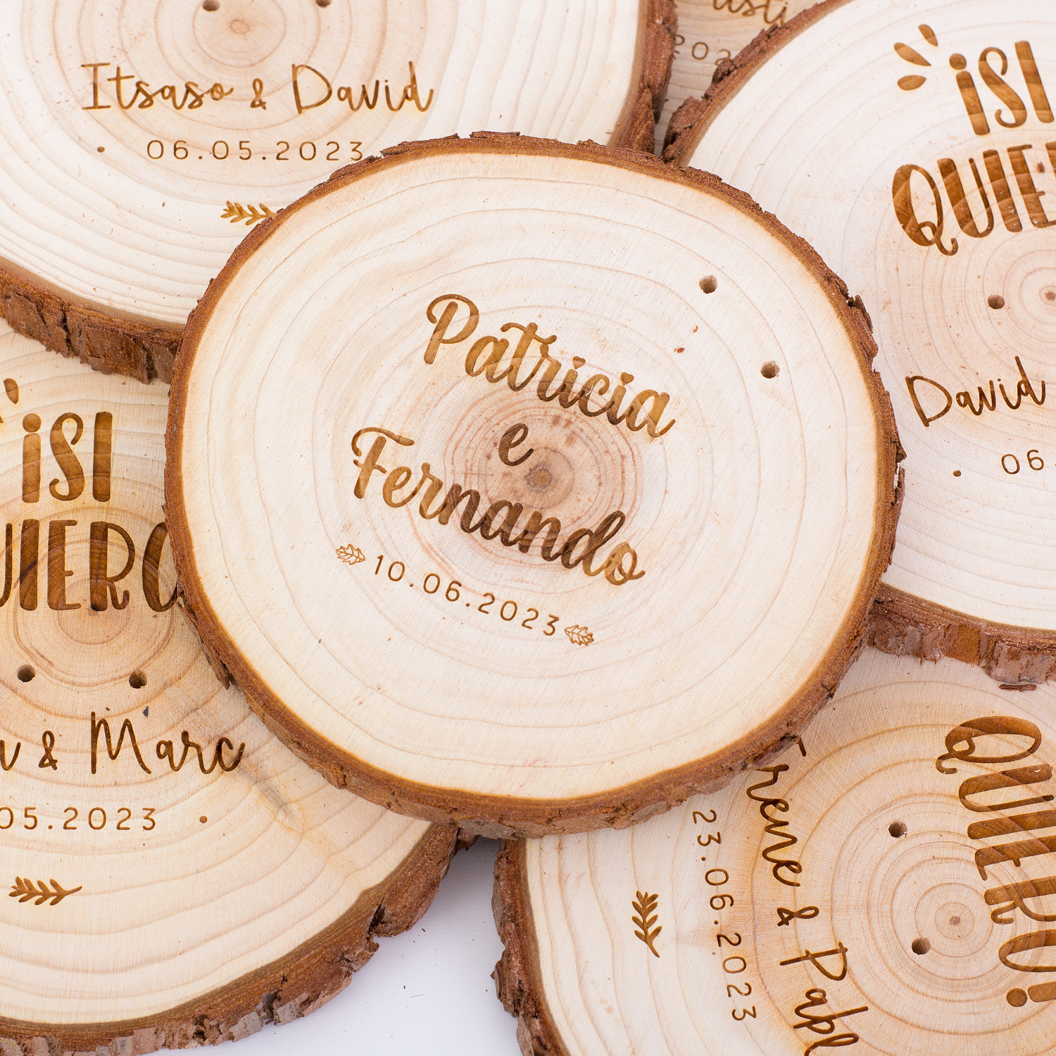 Portaalianzas-de-madera-personalizado
