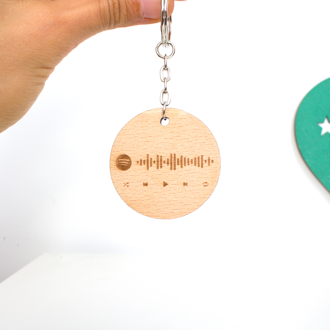 llavero-spotify-en-madera-2